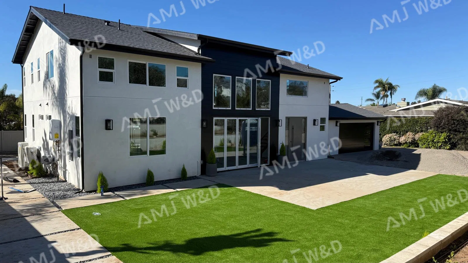 AMJ San Diego Coastal Luxury Villa - Aluminium Bi-Fold & Pivoting Entrance Doors