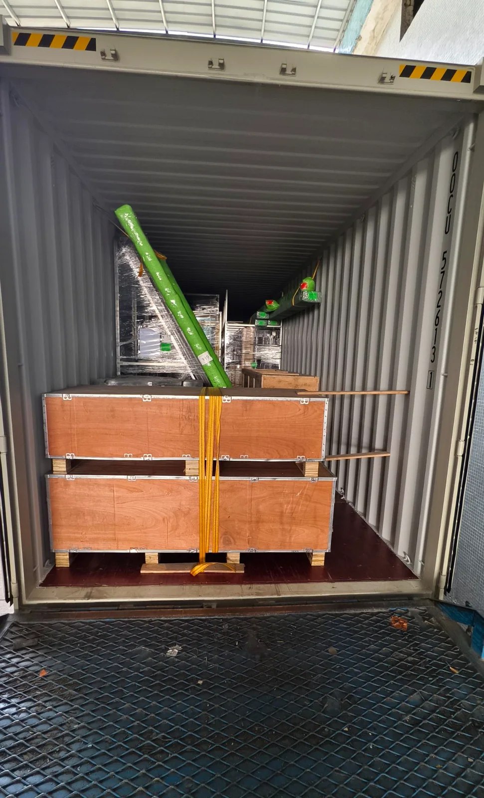 Packing detail of custom aluminum windows and doors for North America delivery