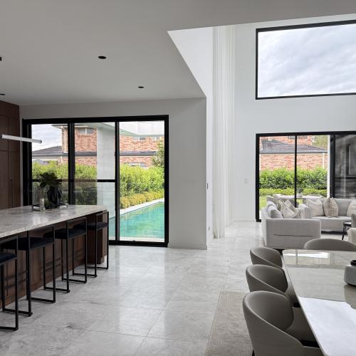 How to Choose Windows for Bedrooms, Bathrooms and Living Rooms