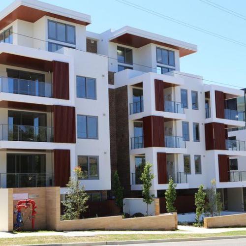 Aluminum Windows for Coastal Homes: Glass, Finish and Hardware Options