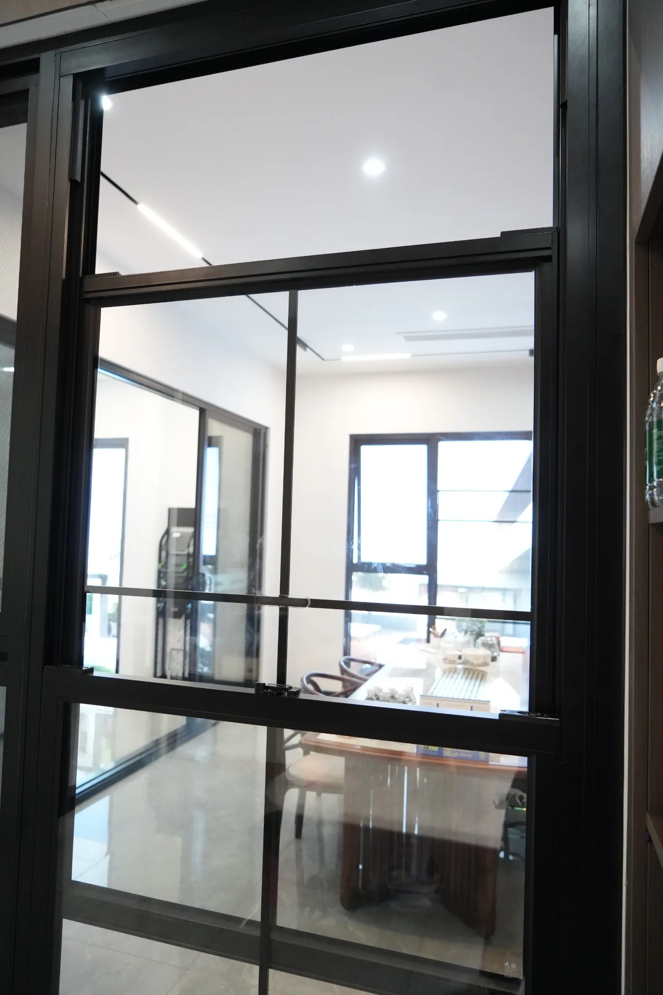 AMJ 105T Series Double Hung Window