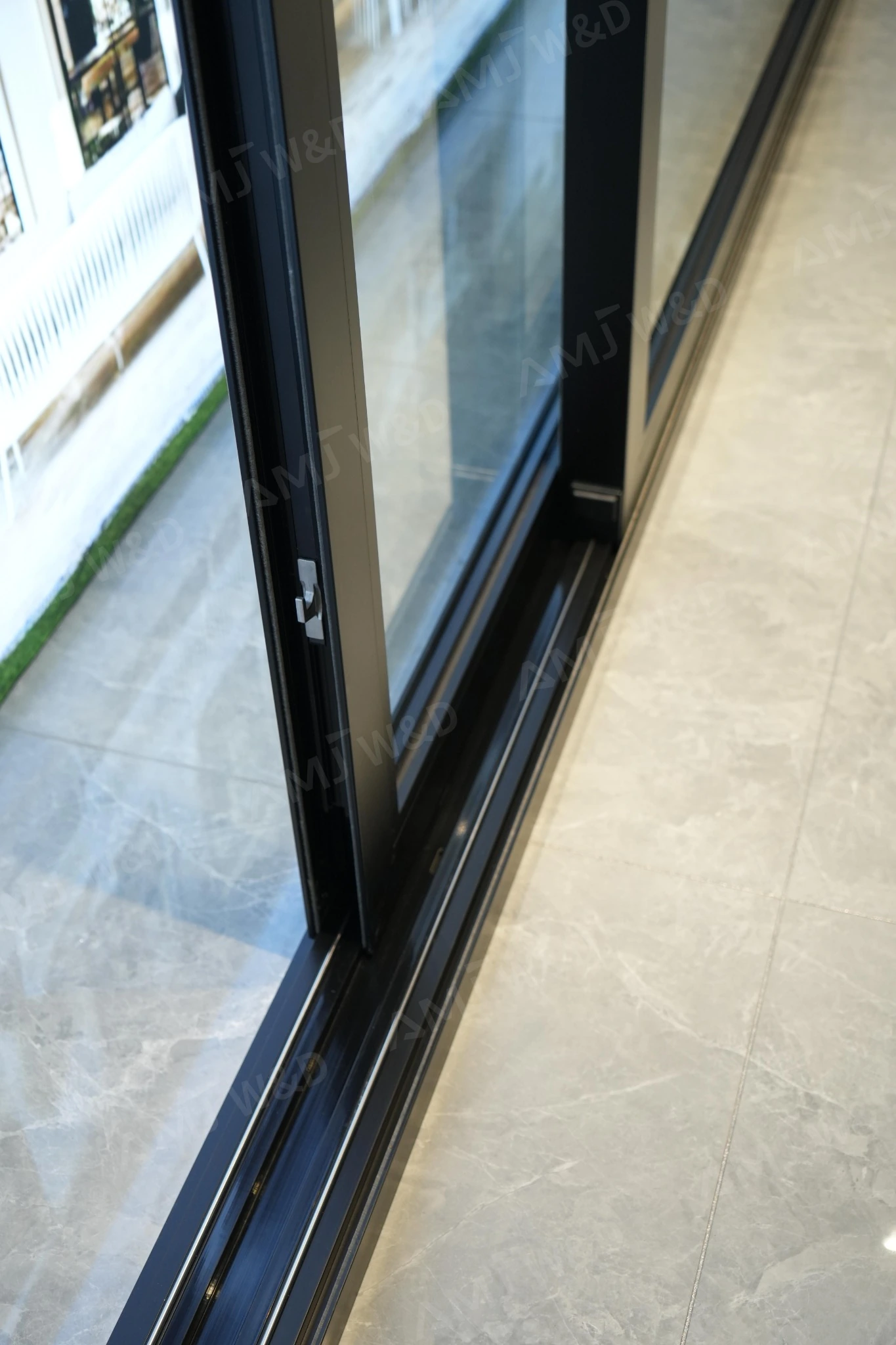 AMJ 150T Thermal Break Three-Track Sliding Door