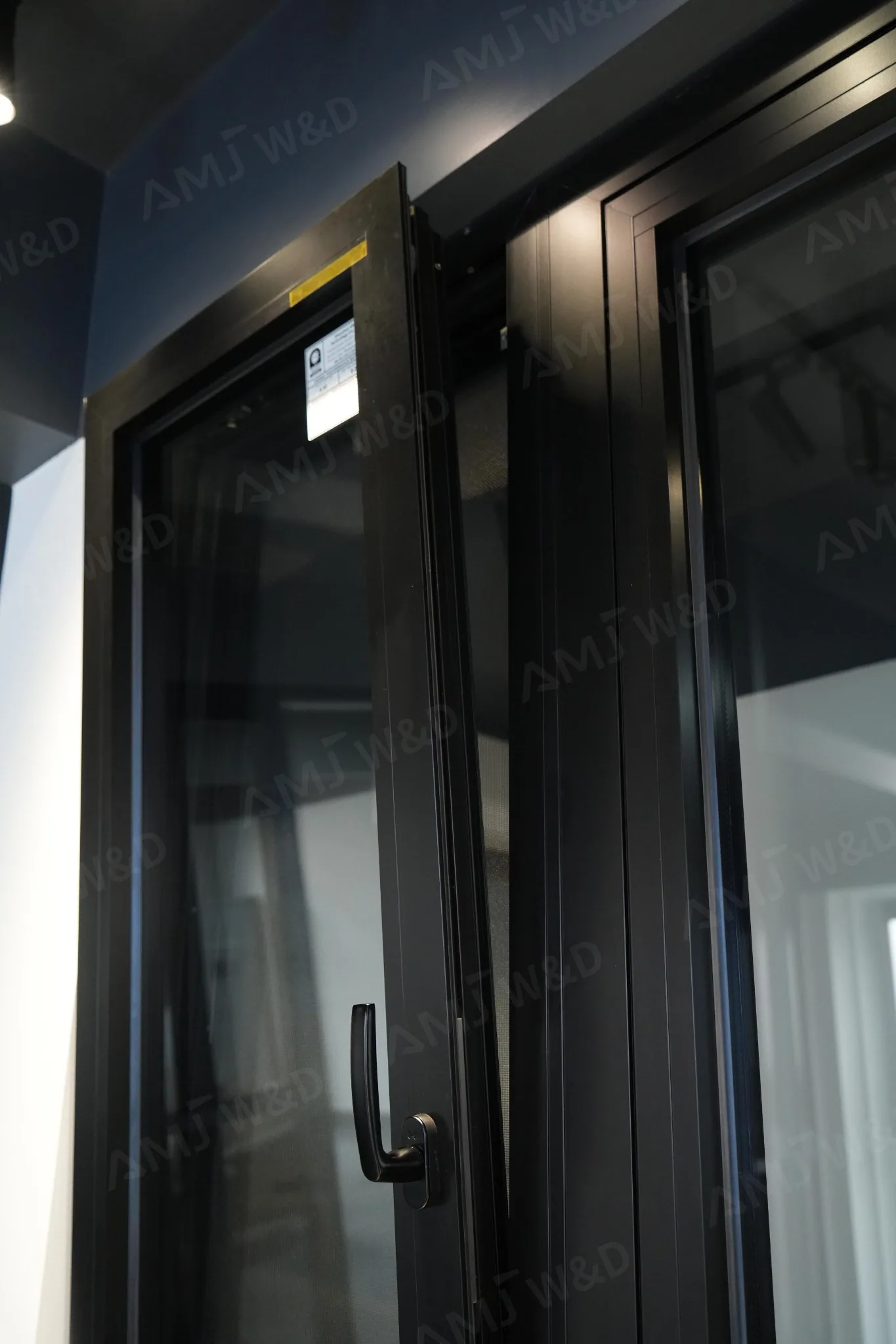 High-Insulation Aluminum Tilt & Turn Window