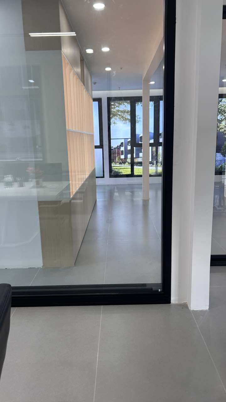 Ultra-Slim Panoramic Aluminum Sliding Door